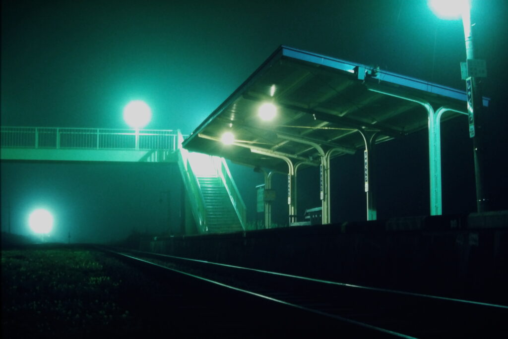 夜の尺別駅1989年