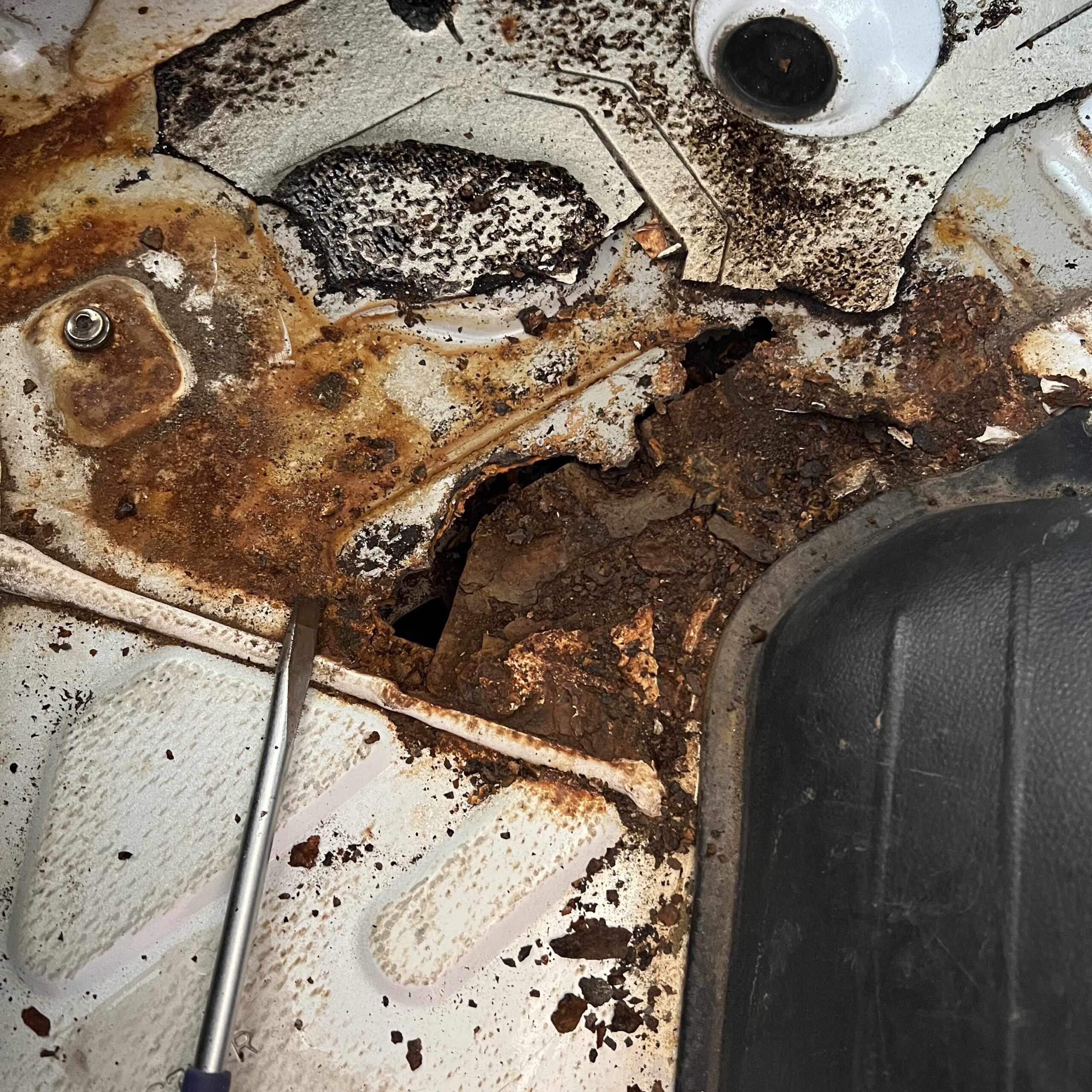 軽トラの床の錆穴を修理しました 夢をかなえる田舎暮らしブログ