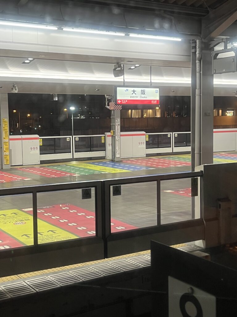 サンライズ大阪駅通過